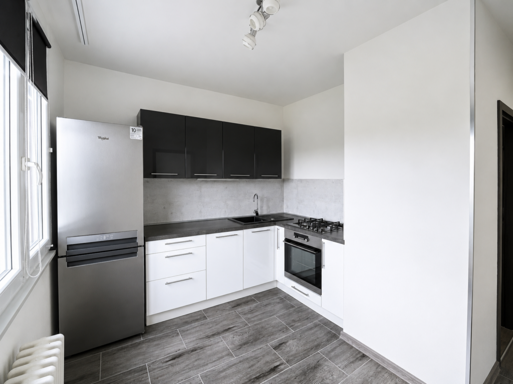 Pronájem světlého bytu 3+1 po rekonstrukci, 65 m²