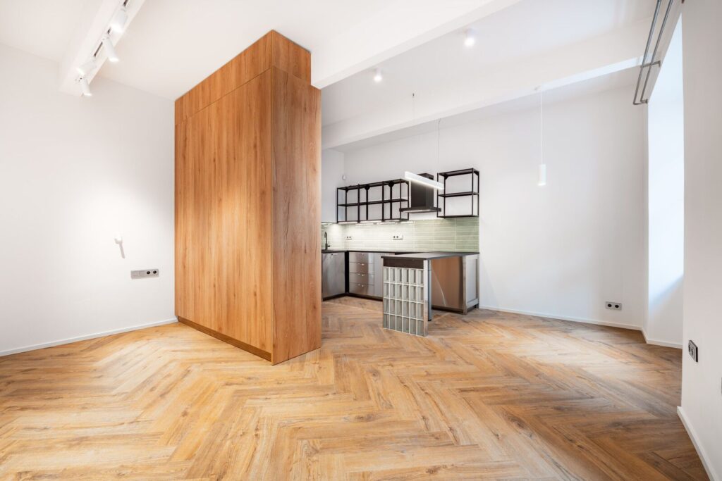 Pronájem designově zrekonstruované jednotky – Vršovice